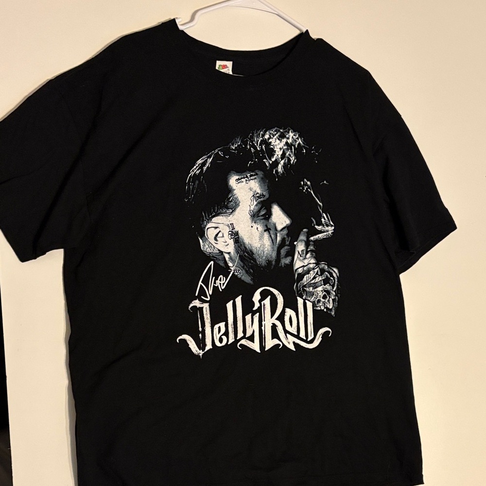 Fruit of the Loom Black Graphic Tee